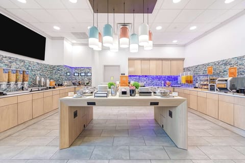 Free daily buffet breakfast