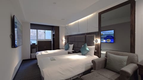 Deluxe Twin Room | Desk, blackout drapes, iron/ironing board, free WiFi