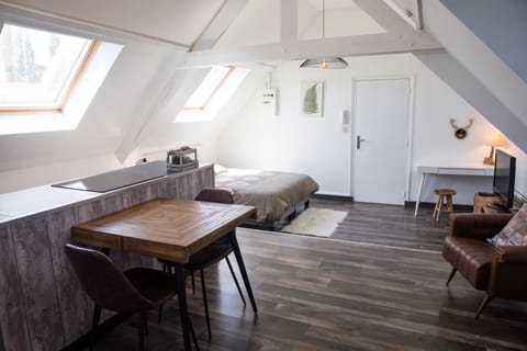 Suite (Grand Nord) | Premium bedding, individually decorated, individually furnished, desk