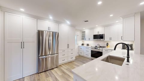 Newly Renovated Kitchen
