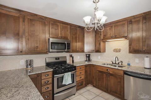 Large kitchen 🫕