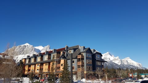Canmore Crossing, stunning views and the No. 1 location in town