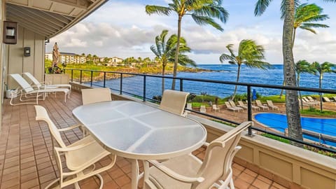 Whalers Cove at Koloa Landing #221 - Oceanfront Dining & Lounging Lanai - Parrish Kauai
