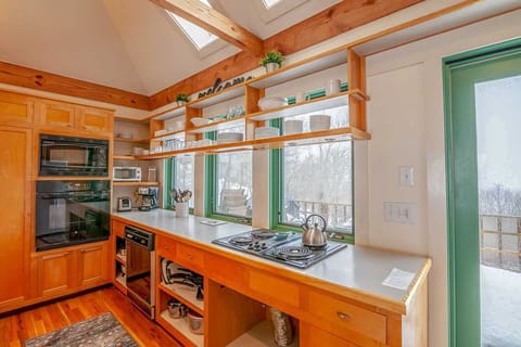 Well appointed kitchen at Brigadoon