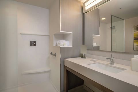 Standard Room, 2 Queen Beds | Bathroom | Combined shower/tub, free toiletries, hair dryer, towels