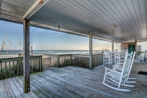 Oceanfront Deck - Covered
