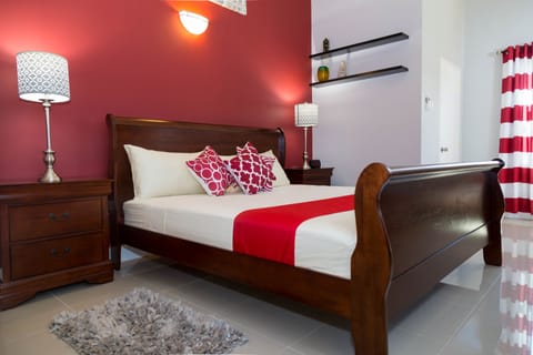 Luxury Villa, 3 Bedrooms, Ensuite, Garden View | Egyptian cotton sheets, premium bedding, in-room safe, desk