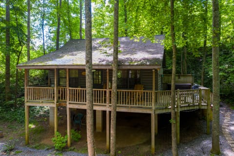 Peaceful but yet walking distance to main street  