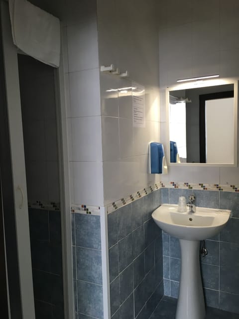 Junior Suite, Sea View | Bathroom | Free toiletries, hair dryer, bidet, towels