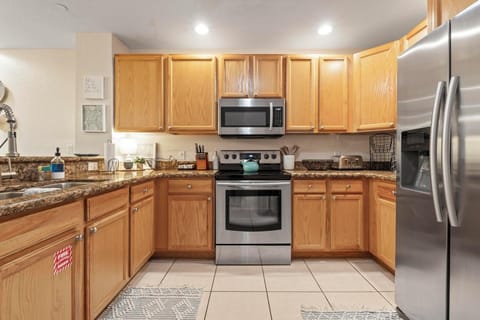 Fully equipped kitchen- 2nd floor!