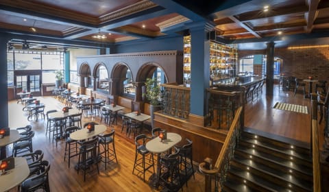 Breakfast, lunch and dinner served