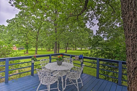 Grove Vacation Rental | 3BR | 2BA | 1,500 Sq Ft | Steps Required