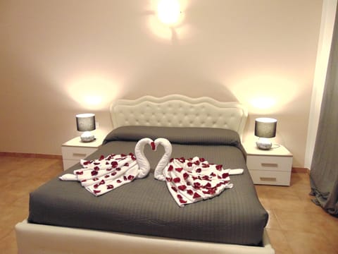 Double spacious, romantic room with private bath and balcony