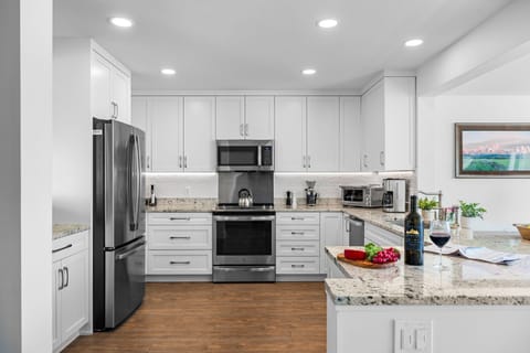 Newly Renovated Kitchen