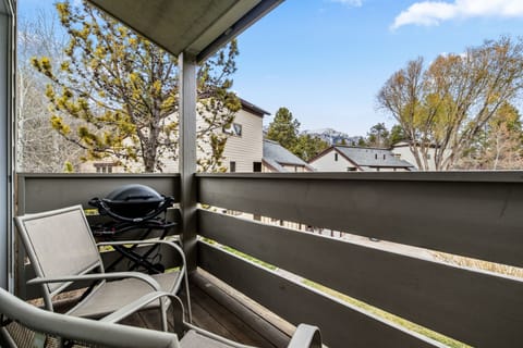 Deck with BBQ - Mid Level