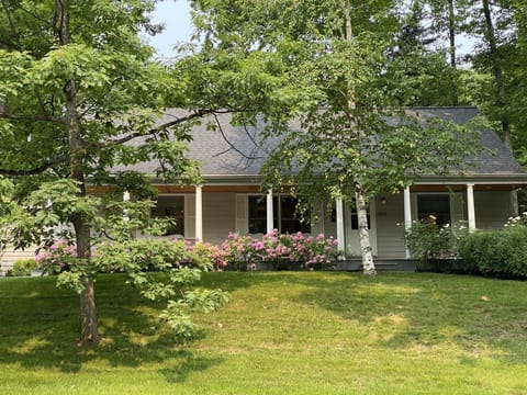 Perfect for groups with five bedrooms and three full bathrooms