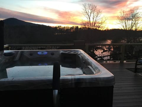 State of the art hot tub for six.  It has a stereo, waterfalls and changing colorful lighting system.  The jets are amazing especially after a fun filled day of swimming, boating, golfing or hiking. 