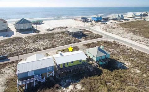 Yellow Star is our Home 75 yards  to Beach EASY WALK Dead end street