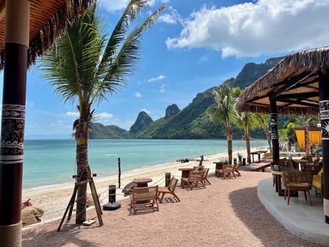 Beach bar
