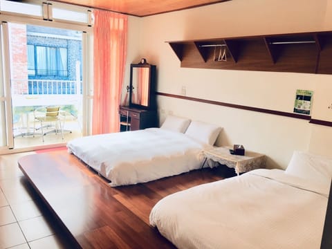 Deluxe Room, Balcony | Premium bedding, desk, soundproofing, free WiFi