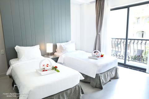2 Single Bed | Minibar (some free items), in-room safe, desk