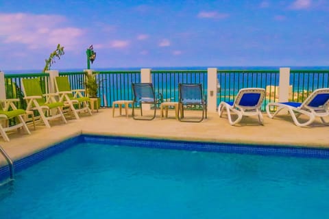 Outdoor pool, sun loungers