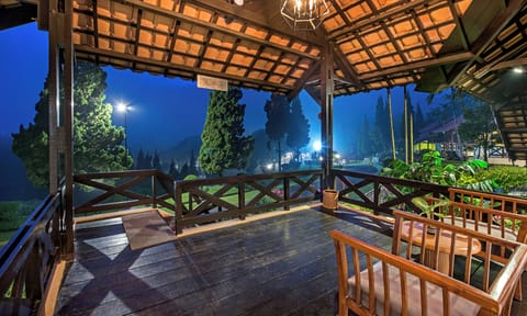Family Room | Terrace/patio