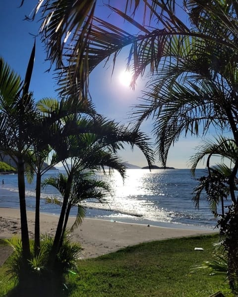Beach nearby, beach bar