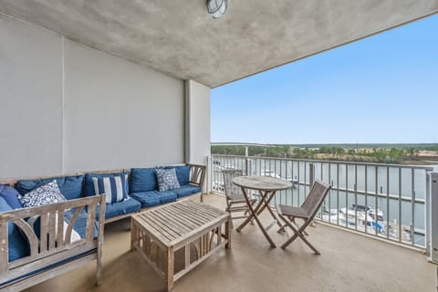 Wharf 615 Balcony