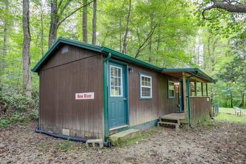 Briceville Vacation Rental | 1BR | 1BA | 384 Sq Ft | 2 Steps to Enter