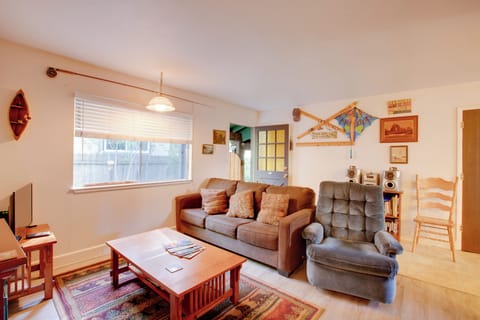 South Lake Tahoe Vacation Rental | 2BR | 1BA | 800 Sq Ft | 3 Steps for Access