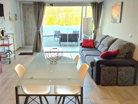 Superior Triple Room, Ensuite (NATURI OPEN SPACE) | Lounge