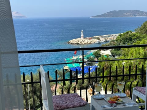 Double Room with Sea View | Balcony
