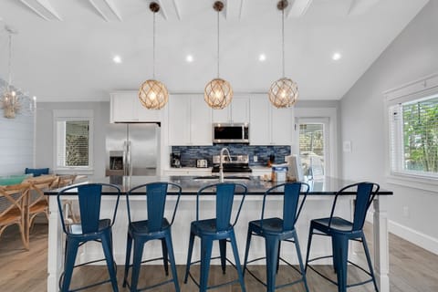 Kitchen, Breakfast Bar