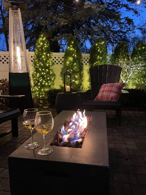  A beautiful setting for a winter outdoor gatherings with your favorite people. 