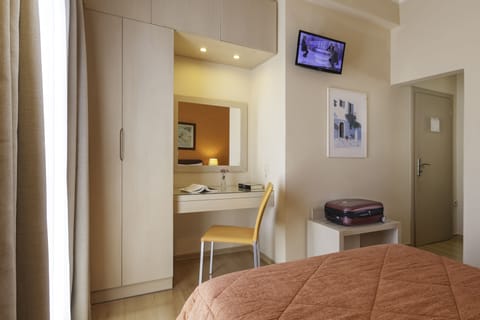 In-room safe, desk, blackout drapes, soundproofing