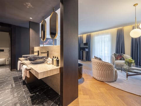 Suite (Serenity Spa) | Egyptian cotton sheets, premium bedding, minibar, in-room safe