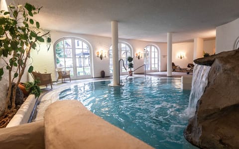 2 indoor pools