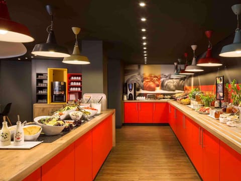 Daily buffet breakfast for a fee
