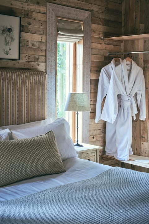 Superior Cabin | 1 bedroom, premium bedding, in-room safe, individually furnished