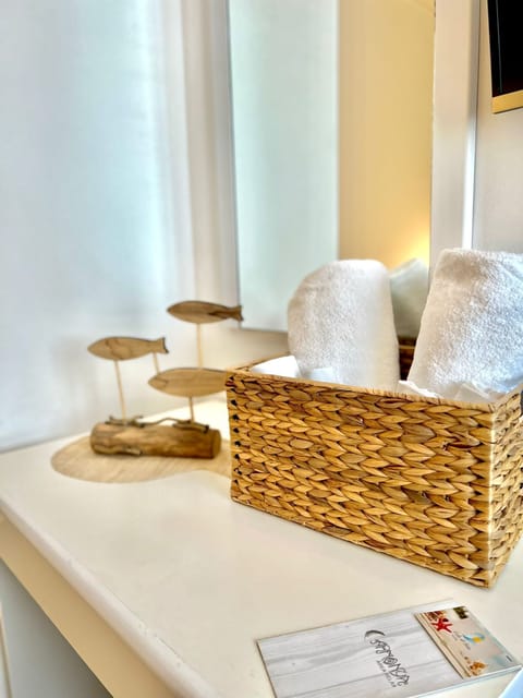 Economy Double Room | In-room safe, desk, soundproofing, free WiFi