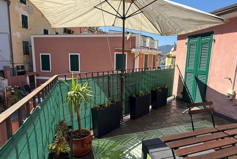 El Nin Apartment with Terrace Apartment in Vernazza