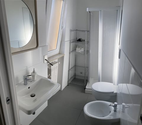 Double Room, Private Bathroom, City View | Bathroom | Deep soaking tub, hair dryer, bathrobes, bidet