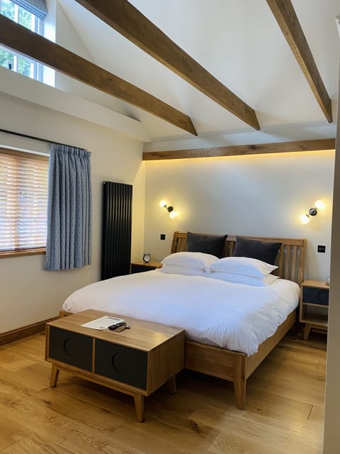 Executive Double Room, Ensuite | Egyptian cotton sheets, premium bedding, free WiFi, bed sheets