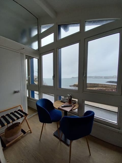 Double Room, Ocean View | Blackout drapes, soundproofing, free WiFi, bed sheets