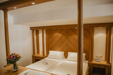 Comfort Apartment | Hypo-allergenic bedding, desk, free WiFi, bed sheets