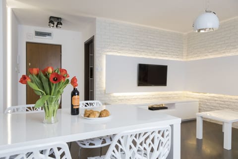 Executive Apartment, 2 Bedrooms, Kitchenette | Living area | Flat-screen TV