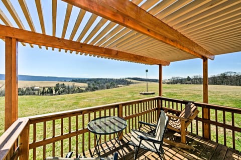 Klingerstown Vacation Rental | 3BR | 2BA | 1,500 Sq Ft | 5 Steps to Enter