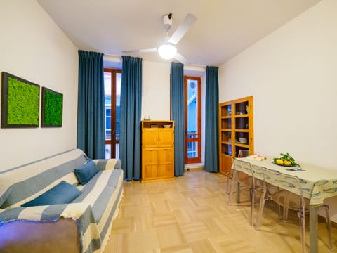 Apartment, 1 Bedroom, Kitchen | Living area