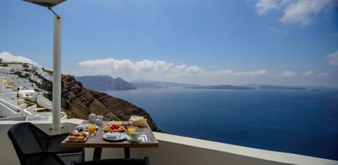 Superior Double Room, Balcony | In-room safe, desk, iron/ironing board, free WiFi